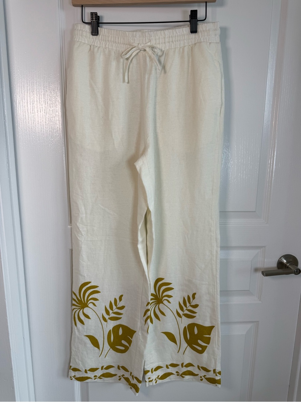 Rachel Zoe Cream Drawstring Kids Pants with Olive Leaf Print (015)
